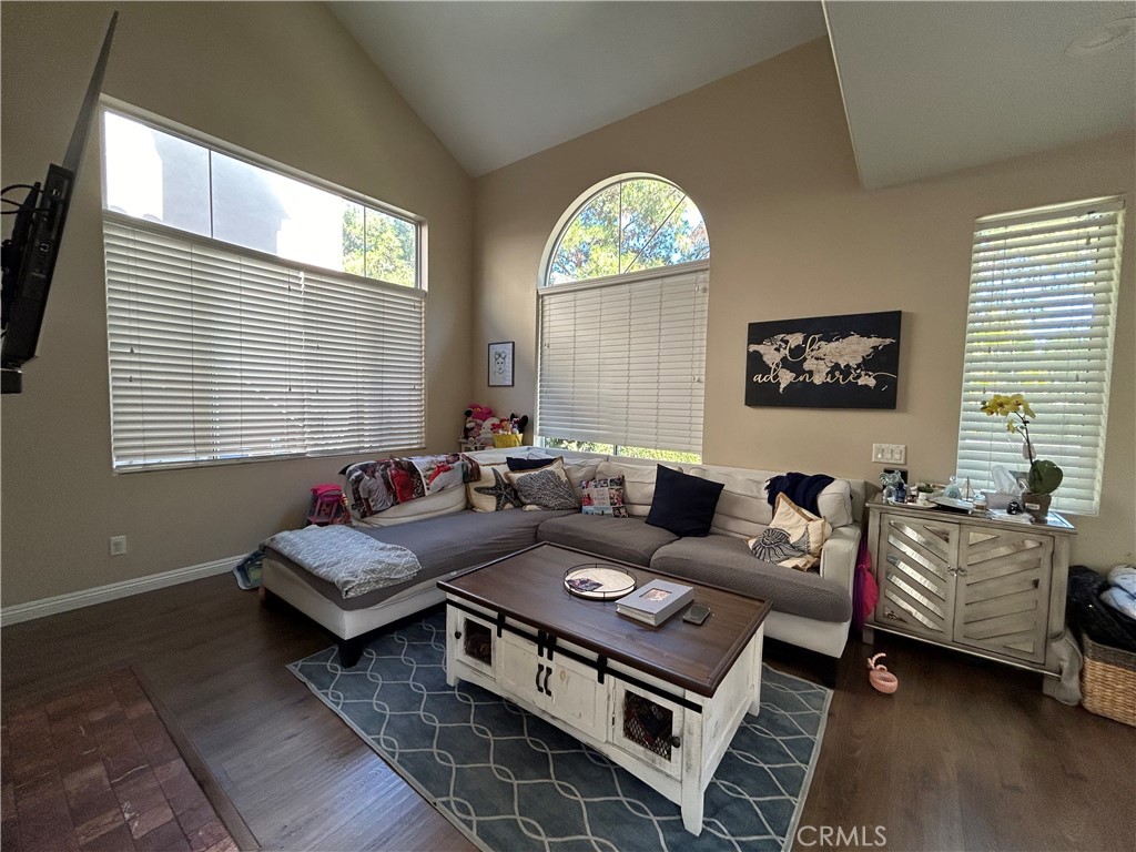 737 Paseo Westpark