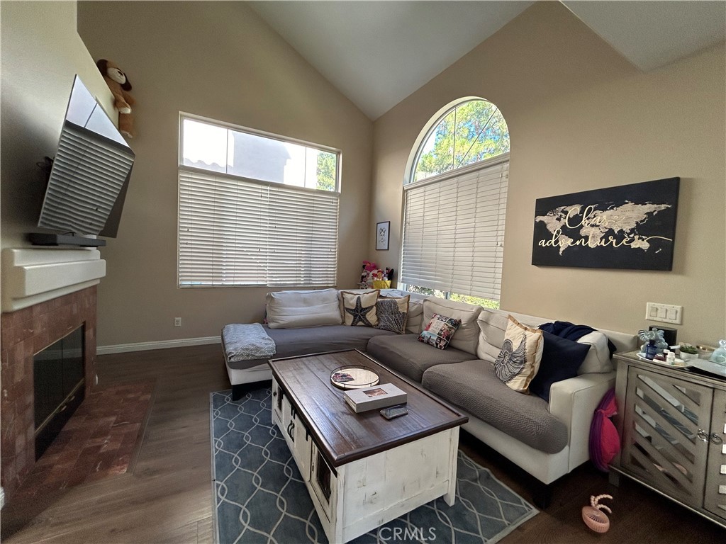 737 Paseo Westpark