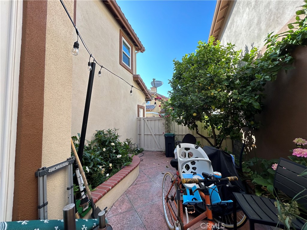 737 Paseo Westpark