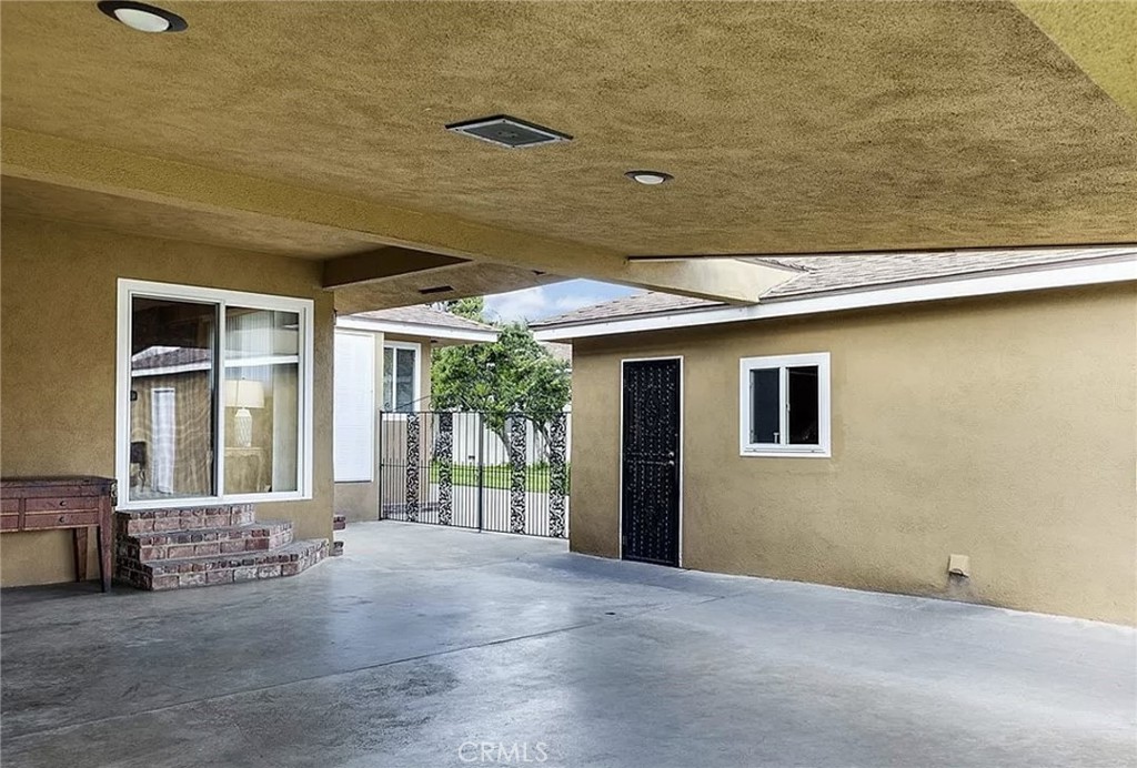 11332 Elmcrest Street