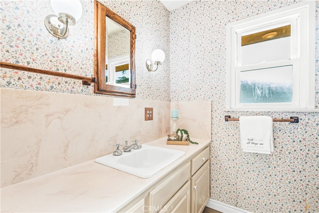 11332 Elmcrest Street