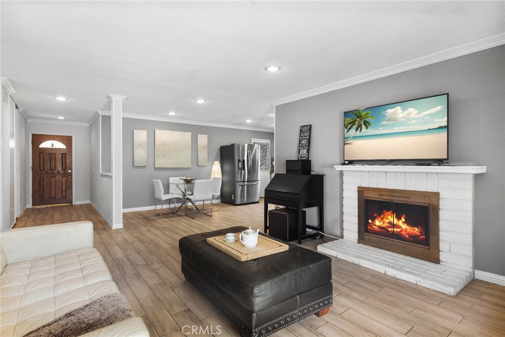 1917 S Grandview Lane