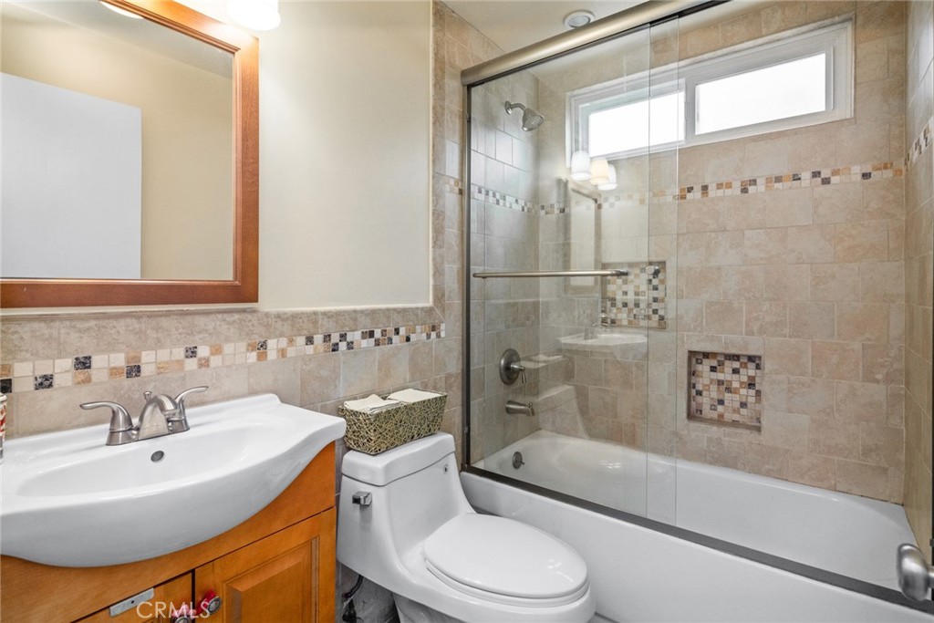 1917 S Grandview Lane