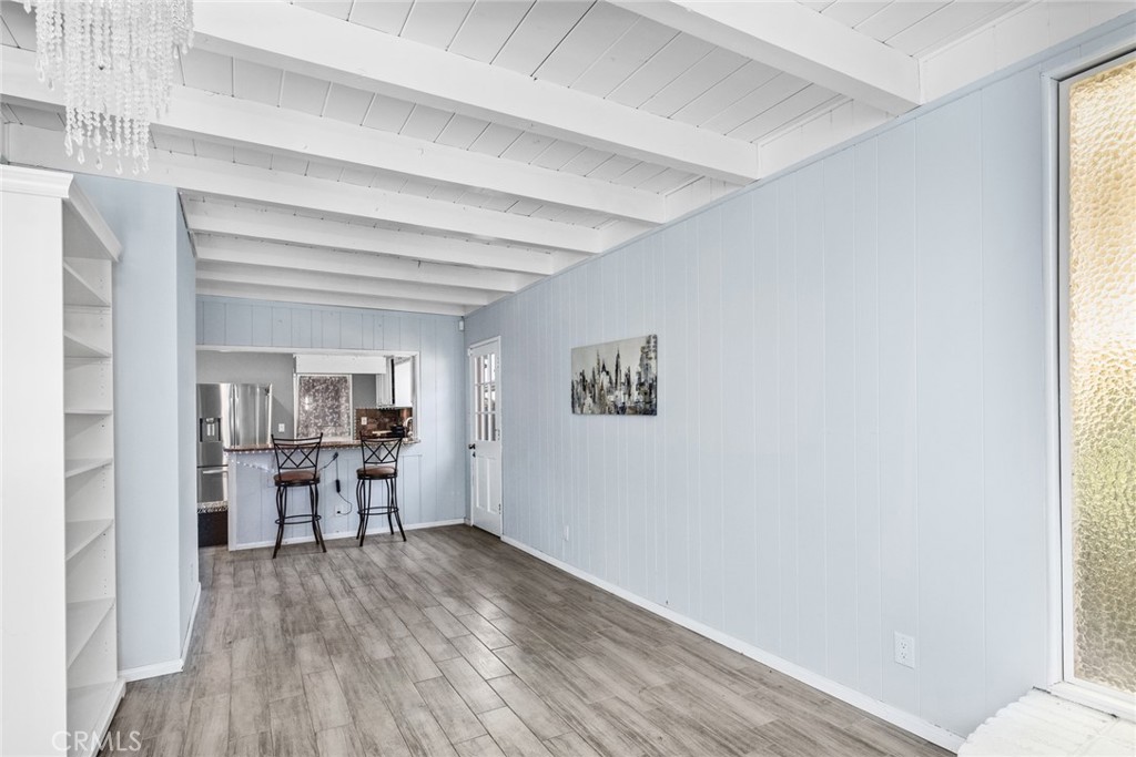 1917 S Grandview Lane