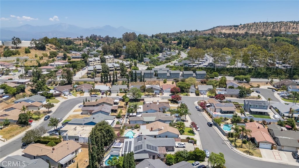 1917 S Grandview Lane