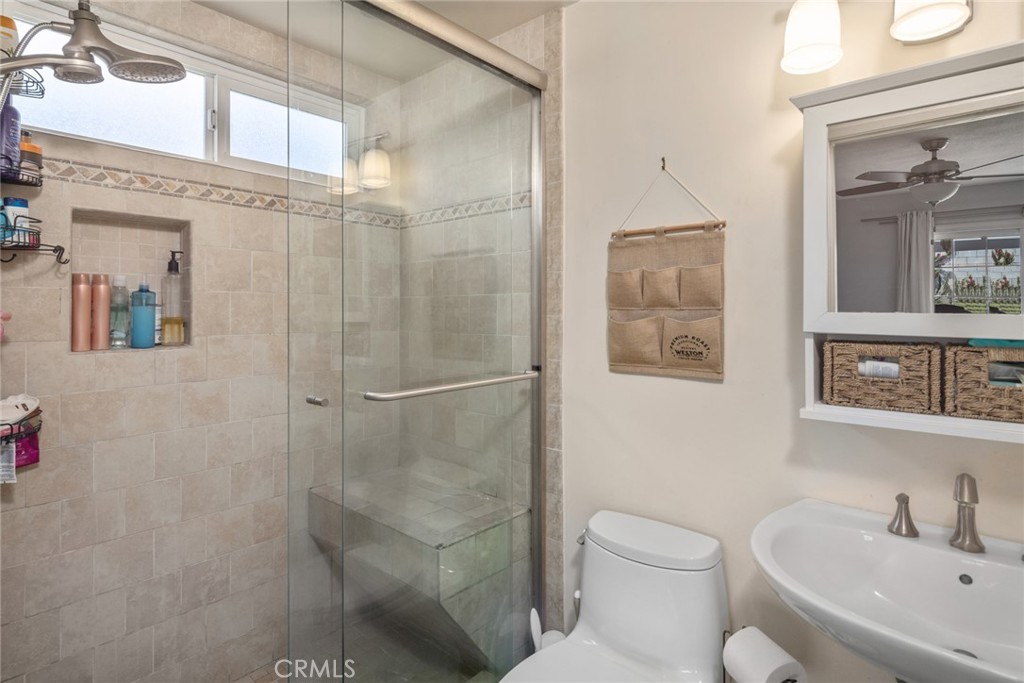 1917 S Grandview Lane