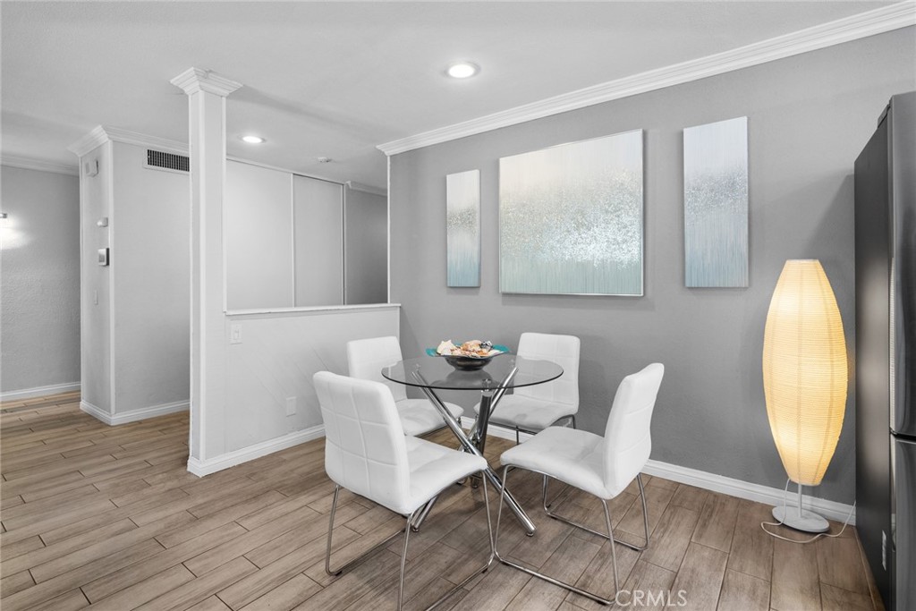 1917 S Grandview Lane