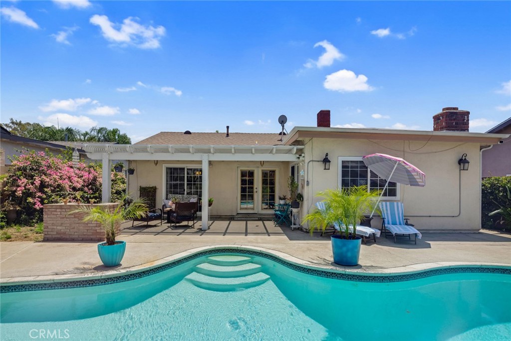 1917 S Grandview Lane