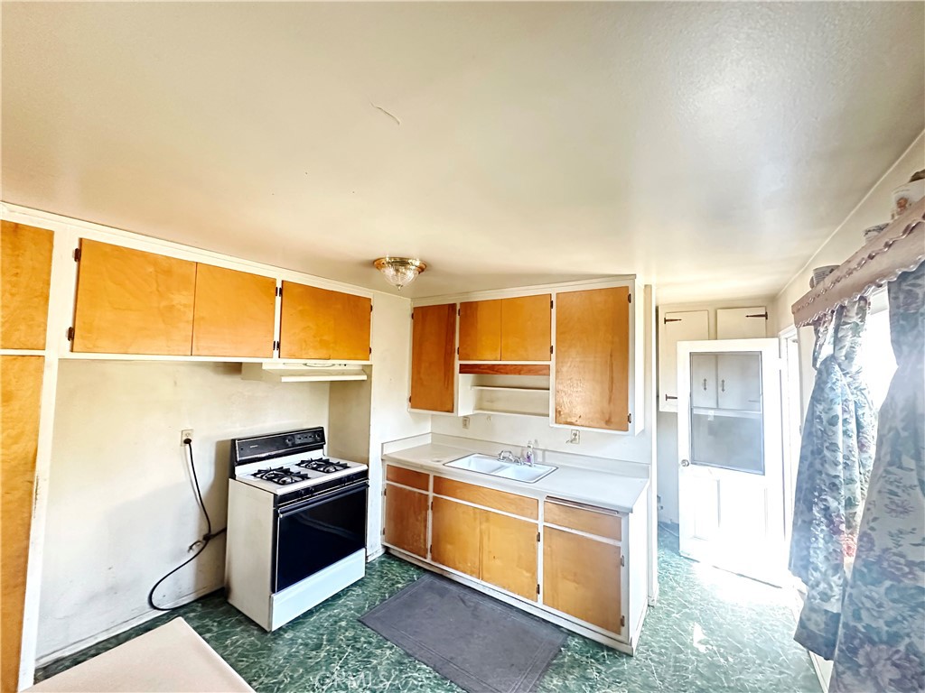 13837 Clearcrest Drive