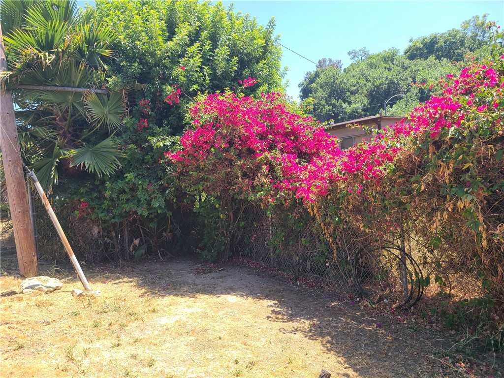 2075 Mcpherson Avenue