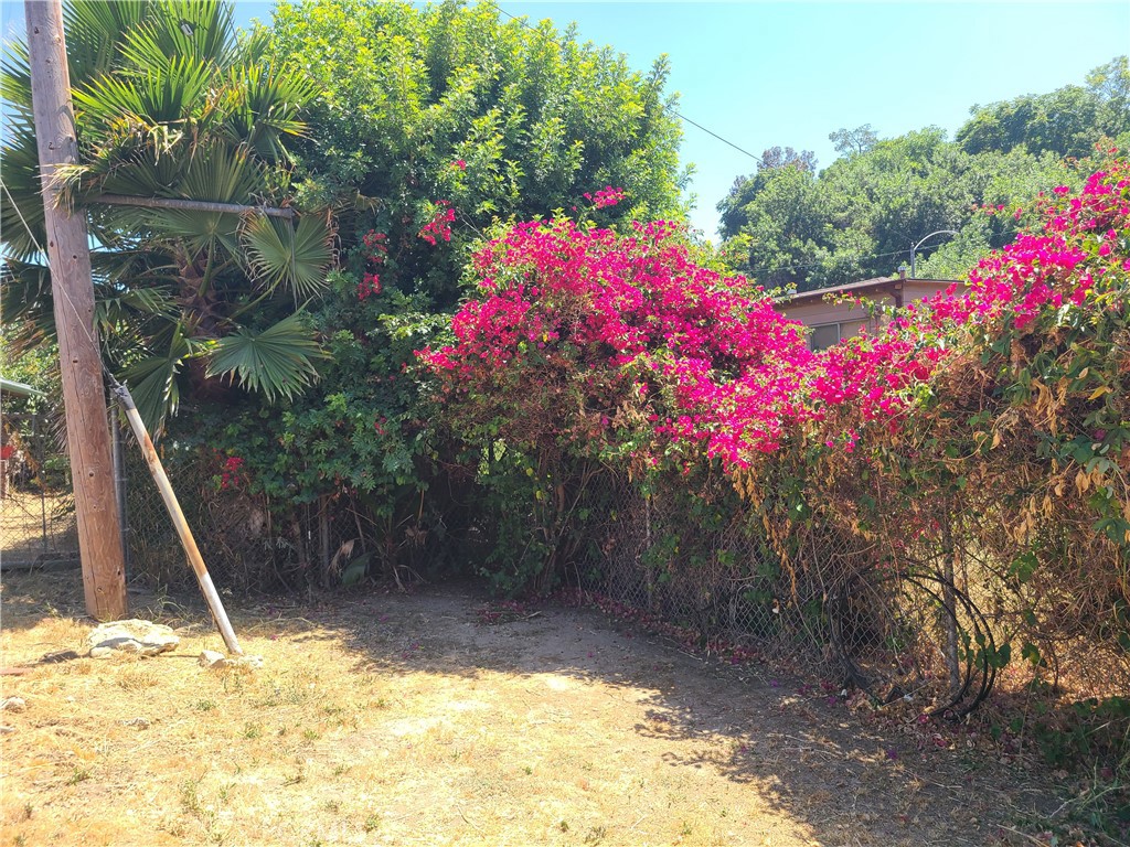 2075 Mcpherson Avenue