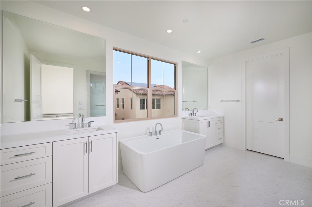 128 Oakstone