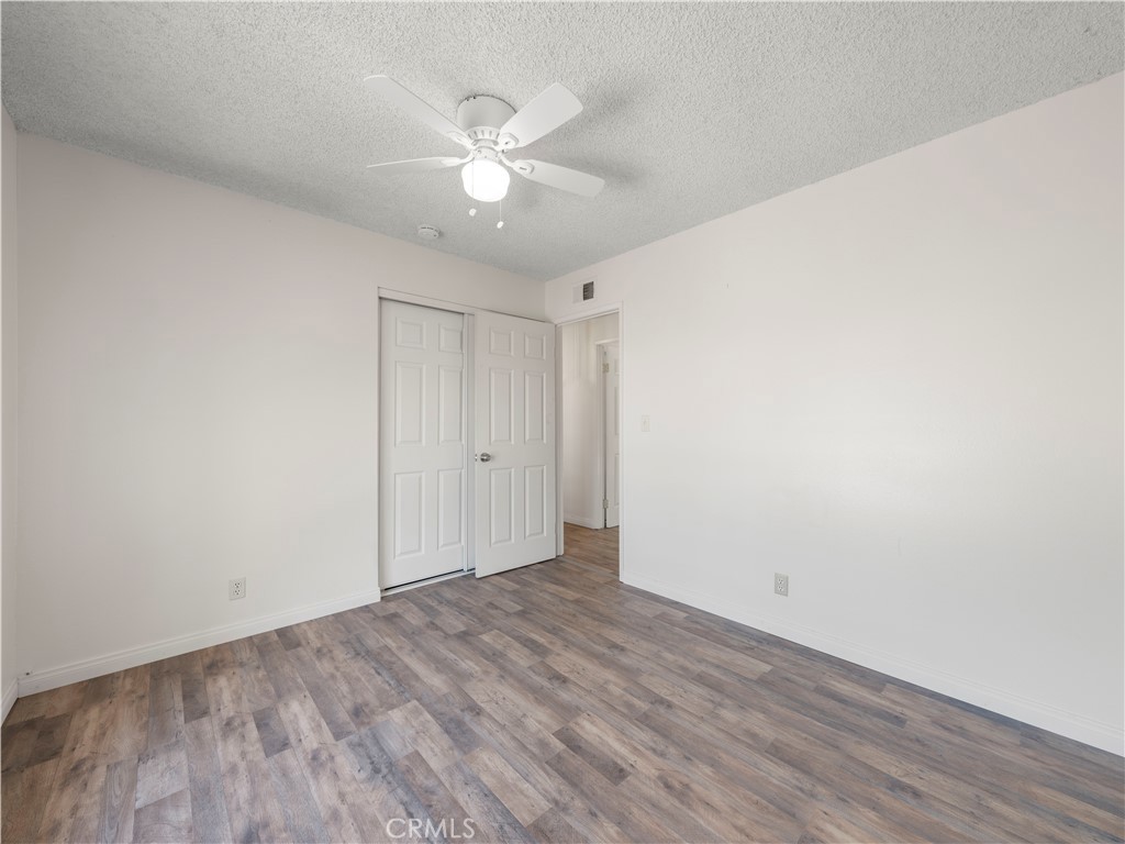 5092 Yearling Avenue