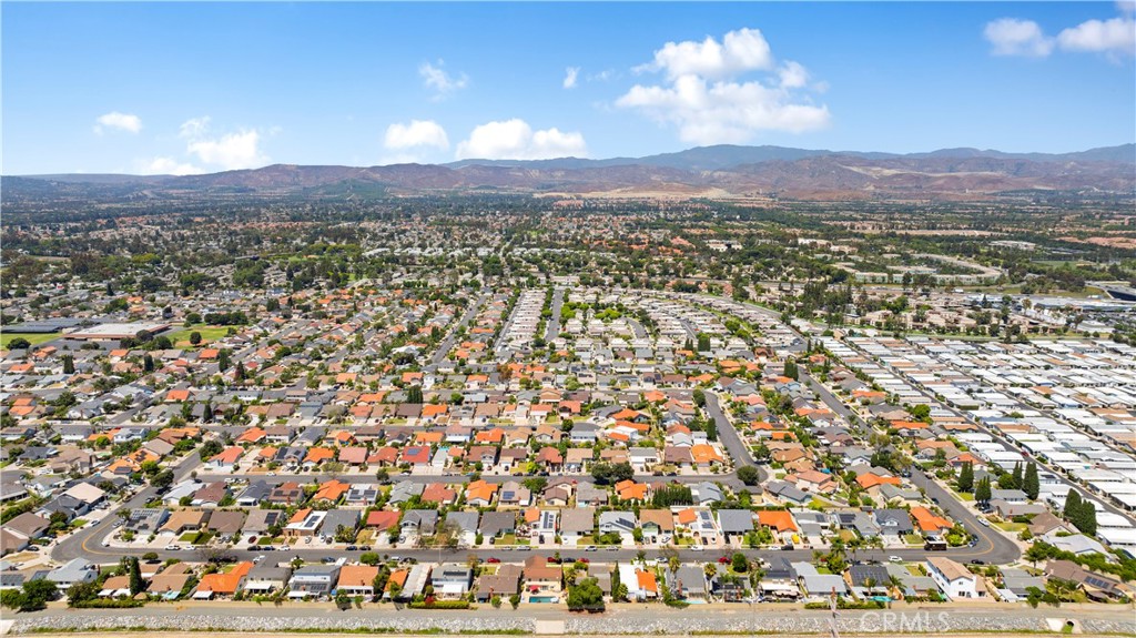 5092 Yearling Avenue