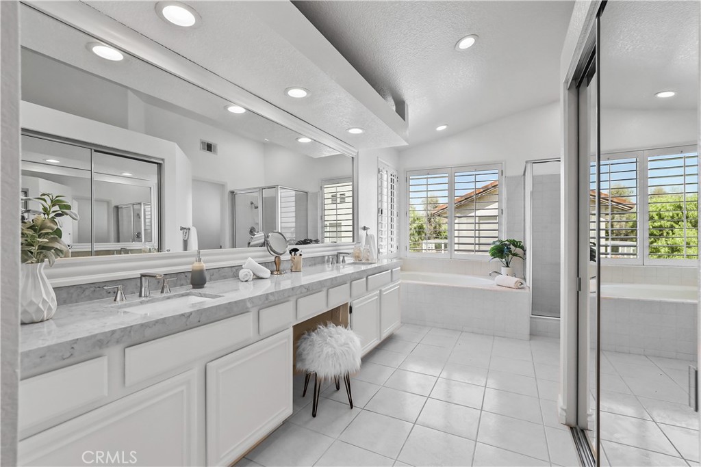 28140 Meadow Land Drive