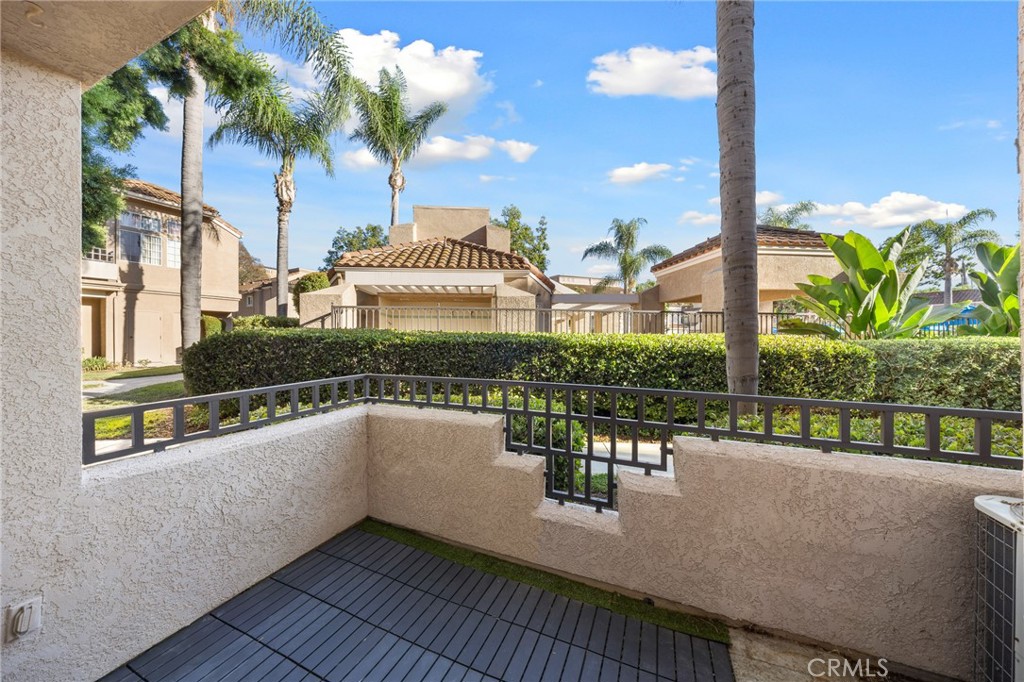 27278 Ryan Dr