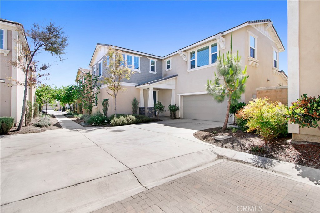 3218 E Olympic Drive