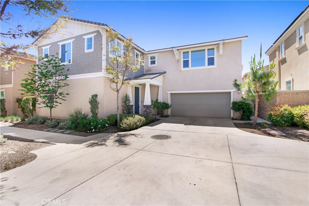 3218 E Olympic Drive