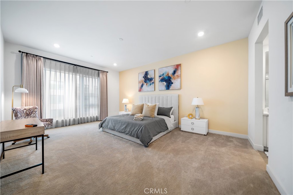 2602 Rivington