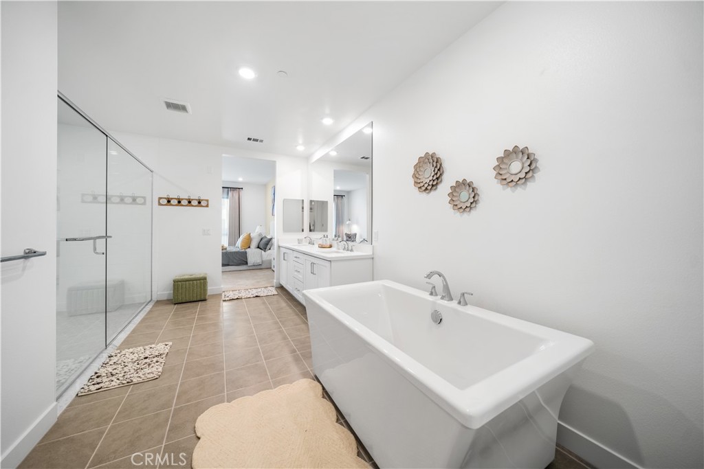 2602 Rivington