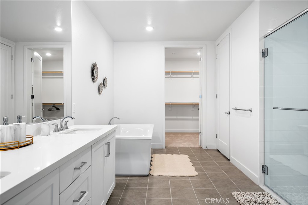 2602 Rivington
