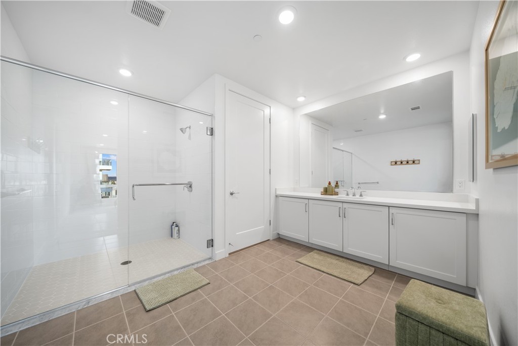 2602 Rivington
