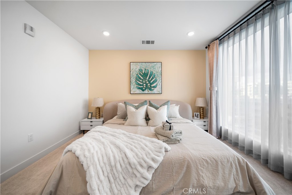 2602 Rivington