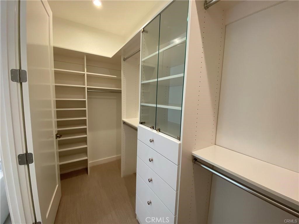 104 Lomita