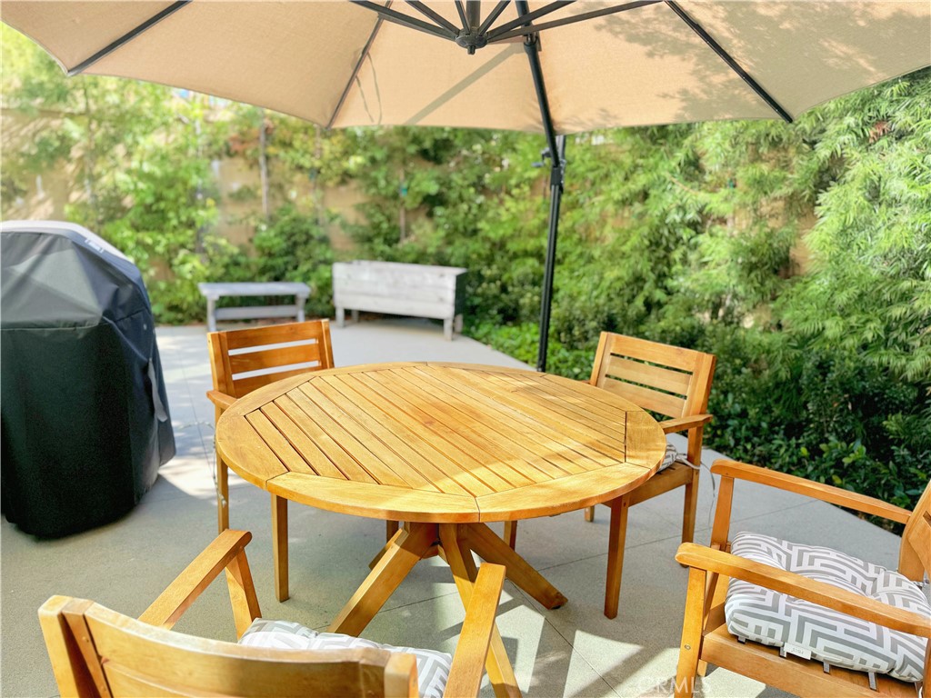 104 Lomita