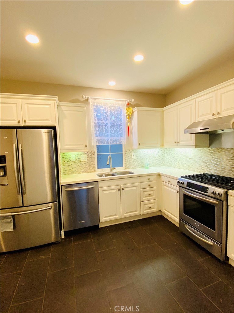 85 Canyoncrest