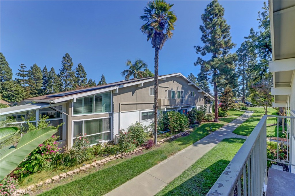 327 Avenida Carmel B