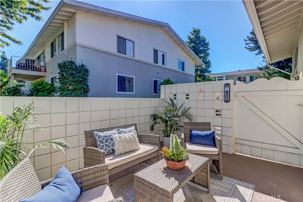 327 Avenida Carmel B