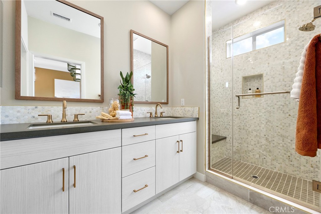 2217 W Orange 12