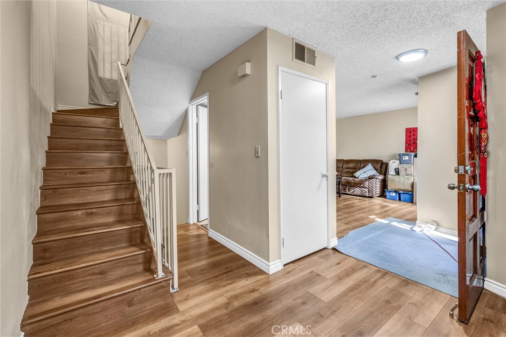 205 N Lincoln Ave Unit B