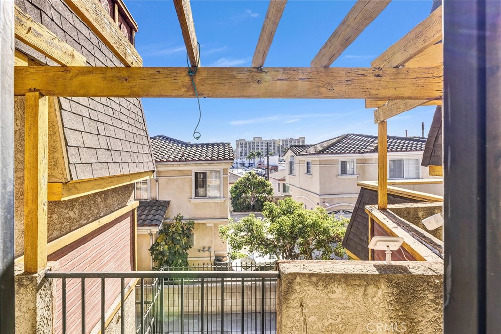 205 N Lincoln Ave Unit B