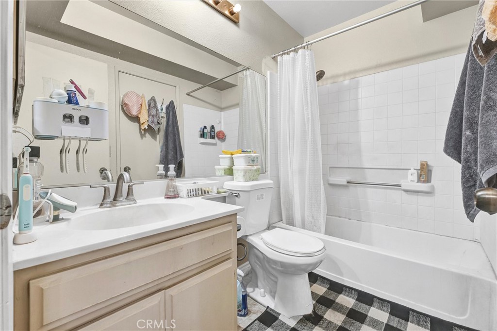 205 N Lincoln Ave Unit B