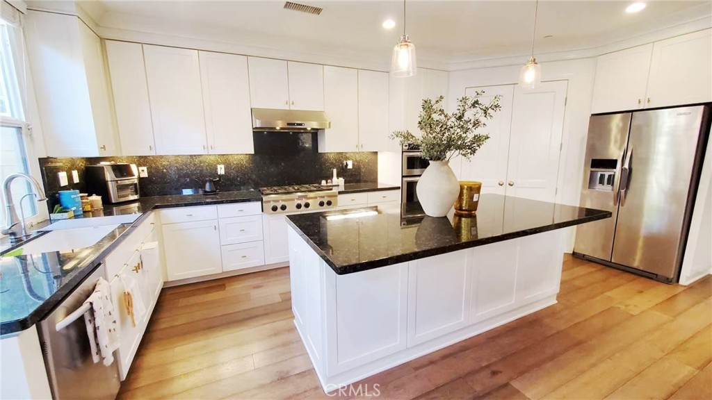 115 Mosswood
