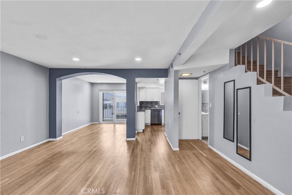 520 N Louise Street 207