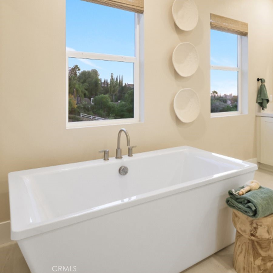 21446 Mar Vista