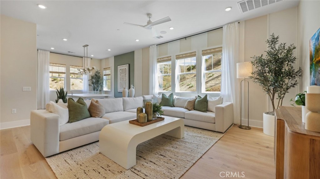 21446 Mar Vista