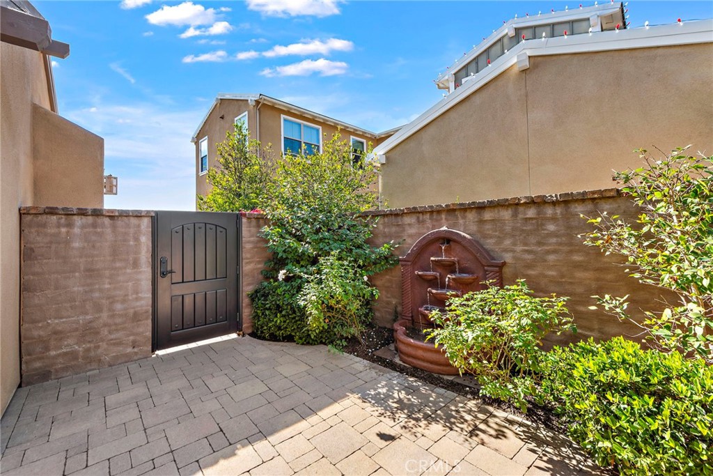 8 Corazon Street