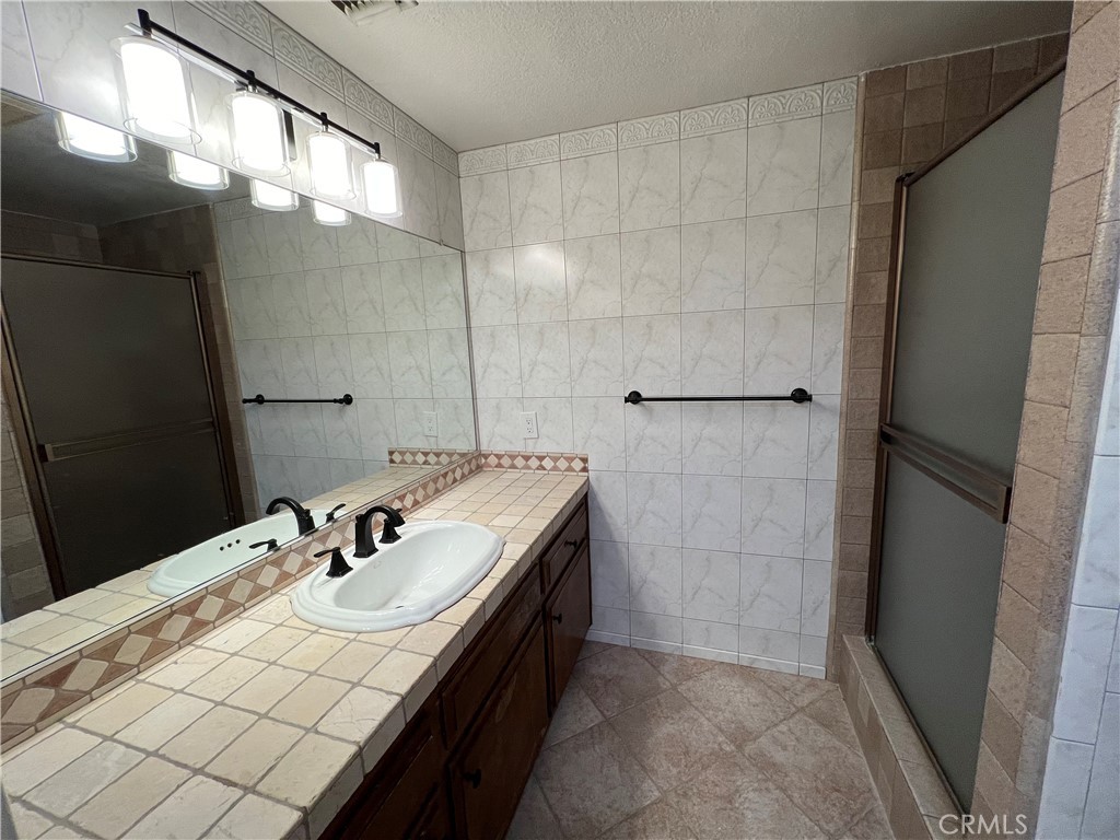 638 E Northridge Avenue