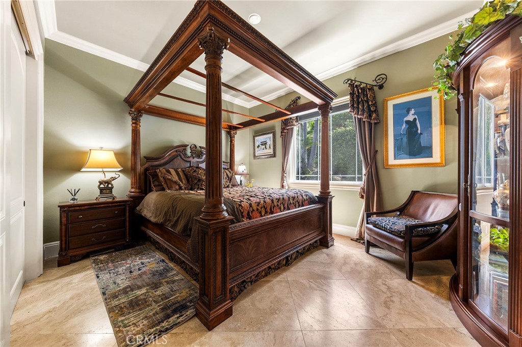 590 S Falling Star Drive