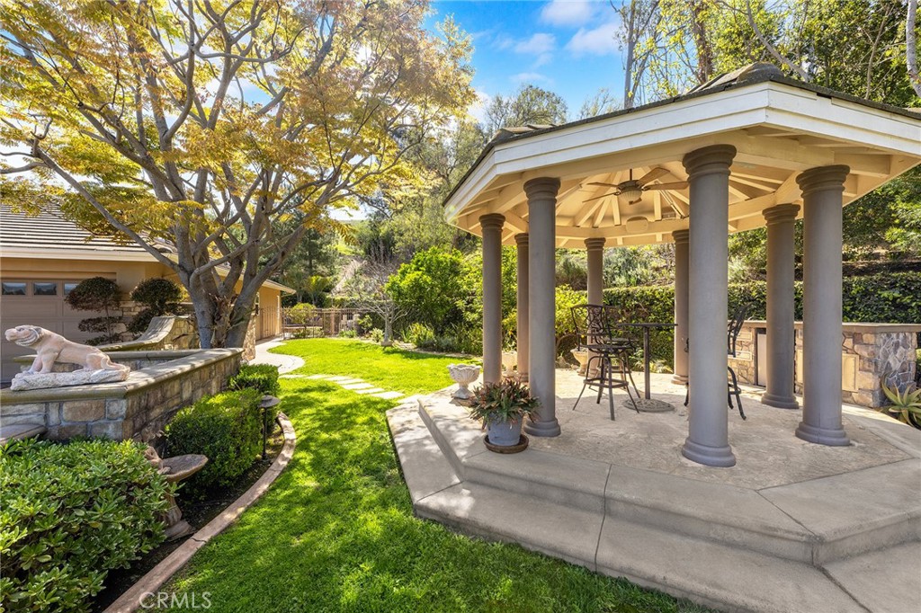 590 S Falling Star Drive