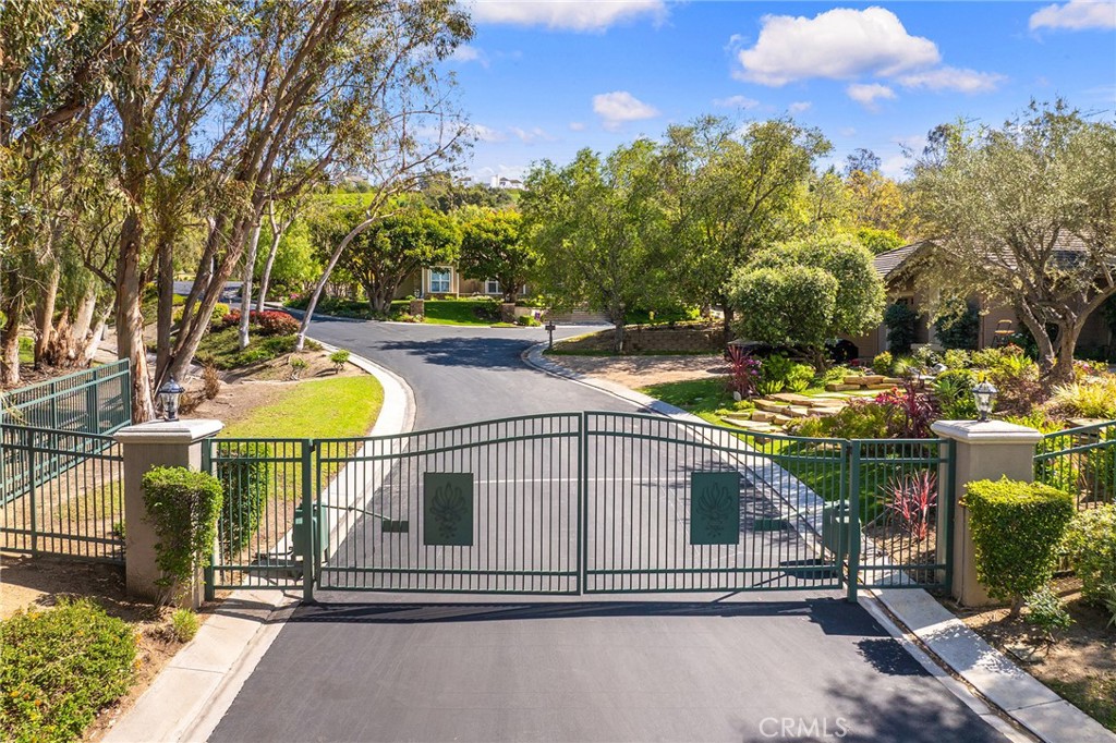 590 S Falling Star Drive