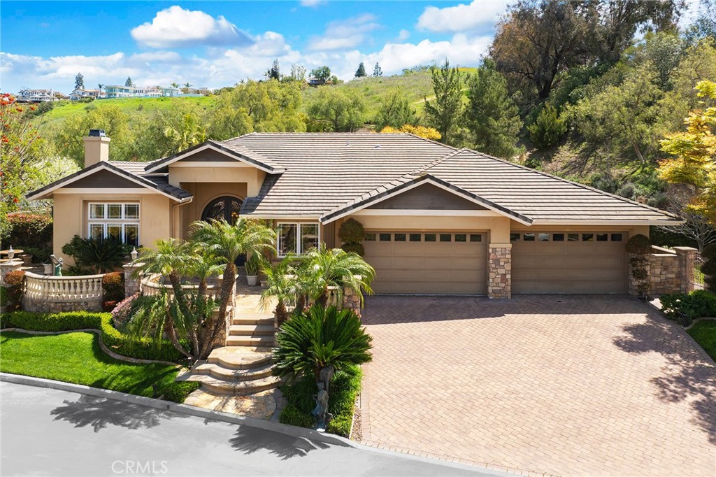 590 S Falling Star Drive