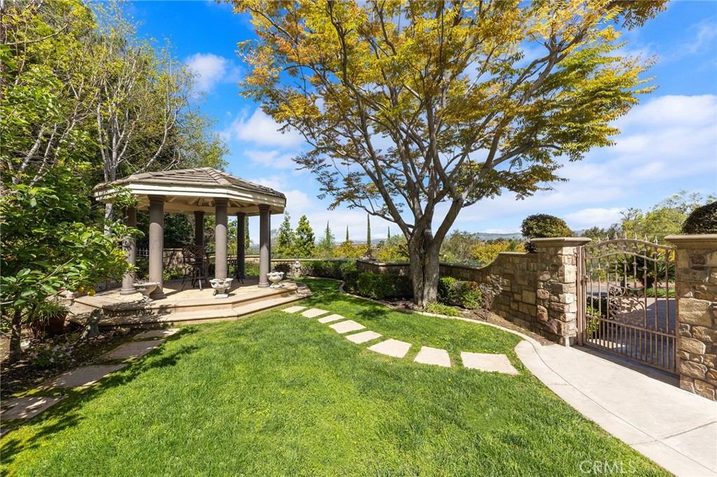 590 S Falling Star Drive