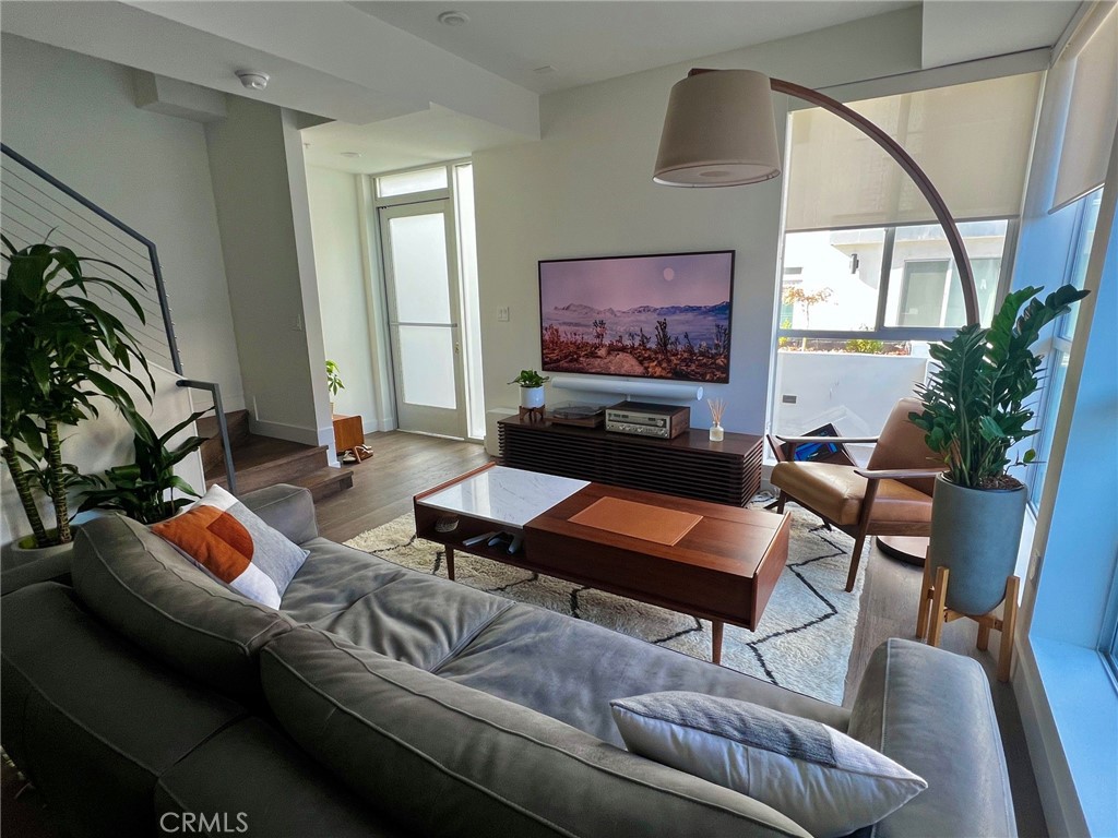 1245 N New Hampshire Avenue 4