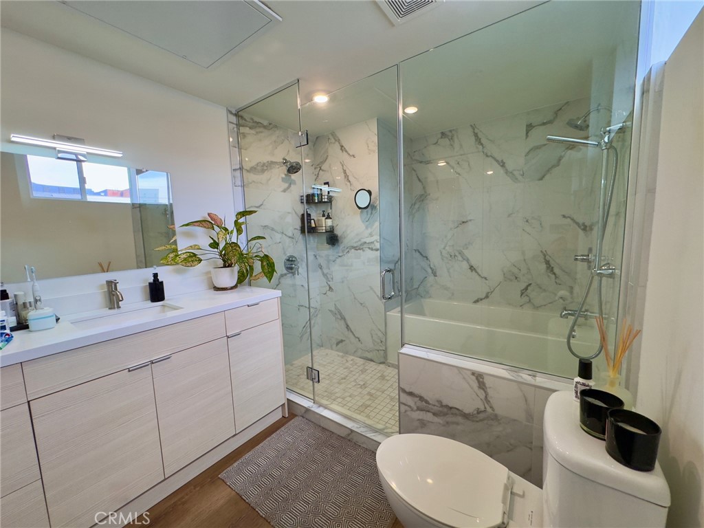 1245 N New Hampshire Avenue 4