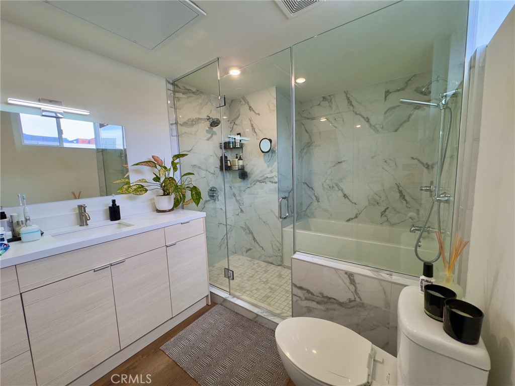 1245 N New Hampshire Avenue 4